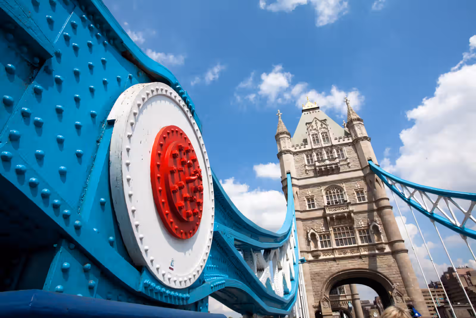 塔桥金属制品的特写镜头