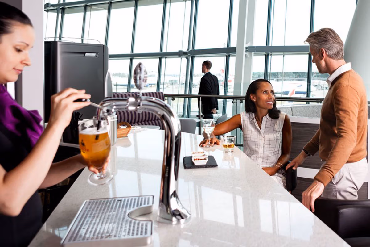 Club Aspire Image at the bar