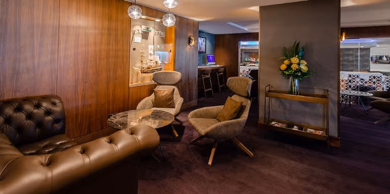 No1 Lounge T3 - Comfortable Seating
