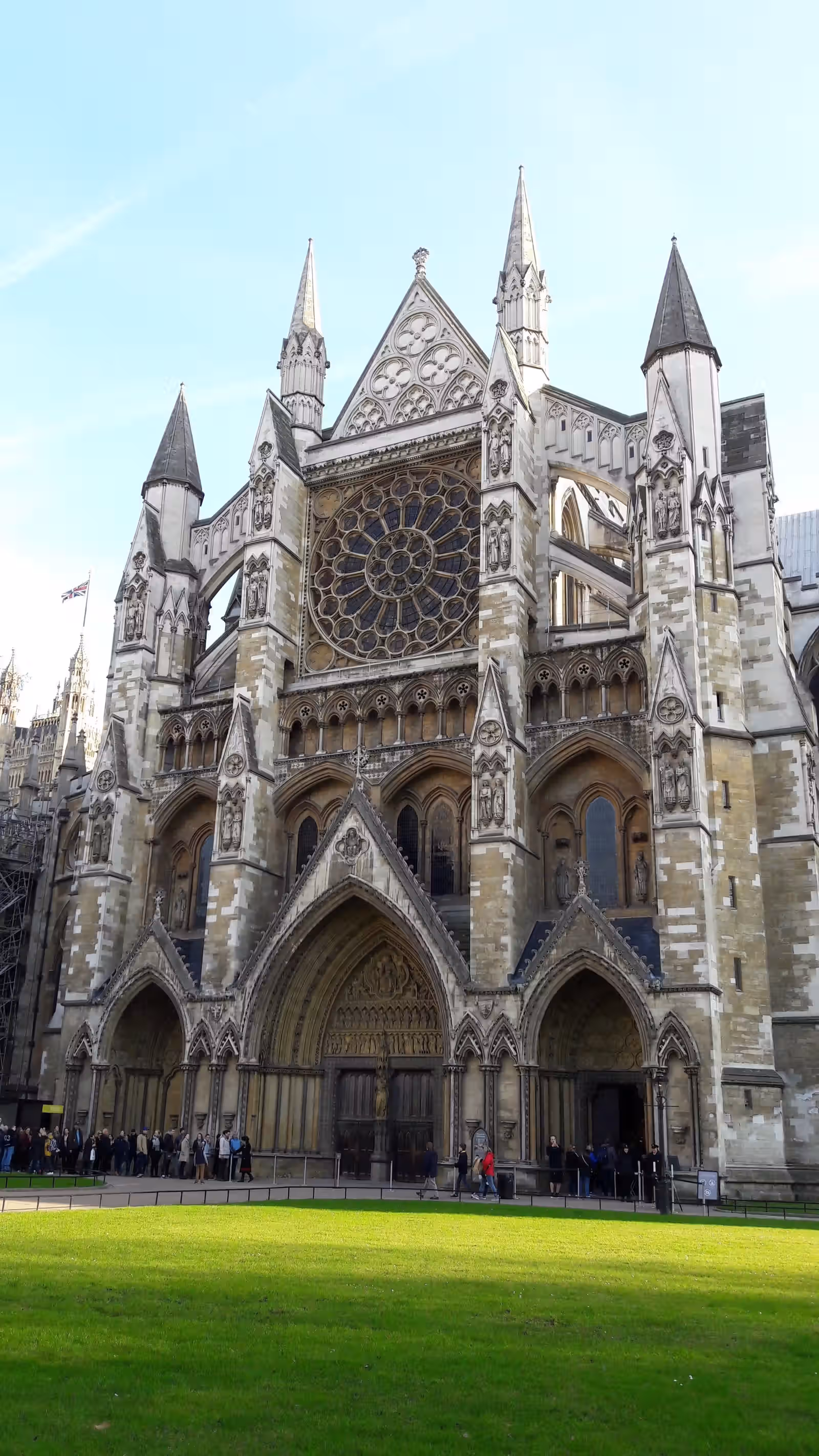 Außerhalb des Westminster Abbey Circle-Fensters
